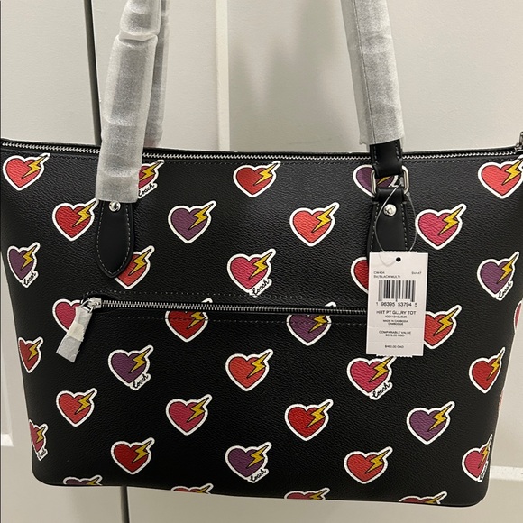 Coach (NWT) Gallery Tote Bag with Heart Bolt Print - Picture 7 of 15